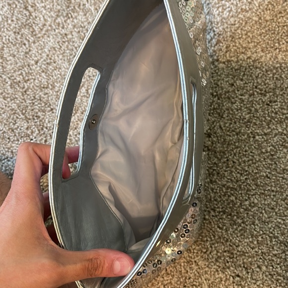 Small Silver Sequin Clutch - Picture 2 of 3